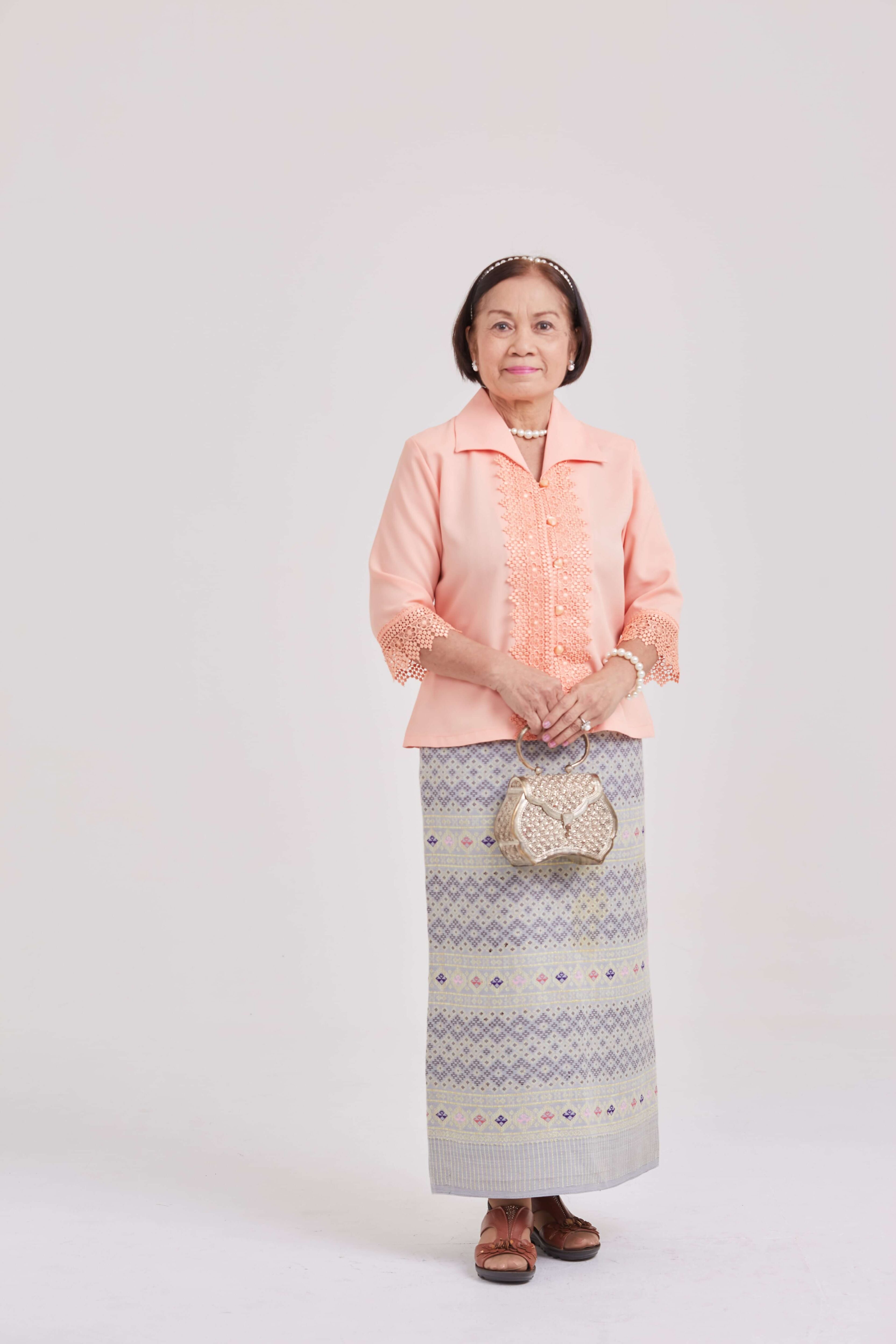 0131-oldwomen-cotton-shirt