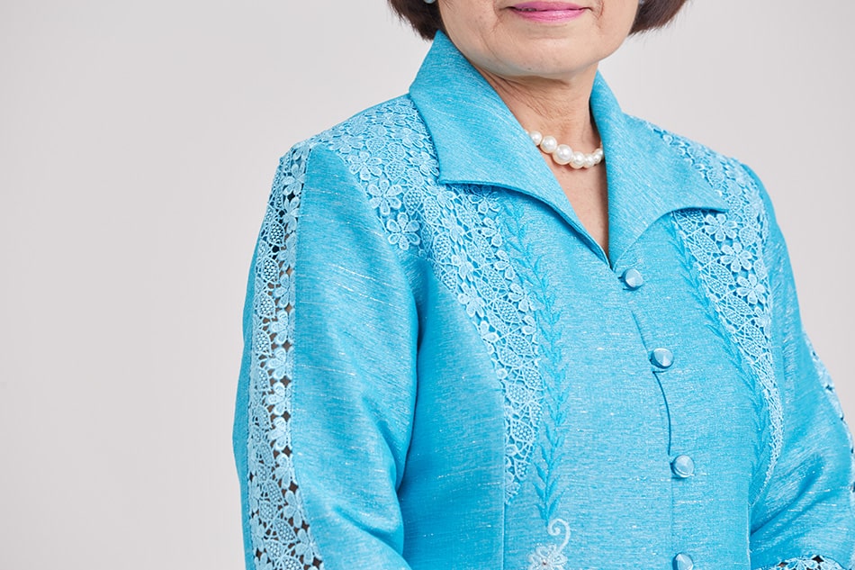 oldwomen-thaisilk-36