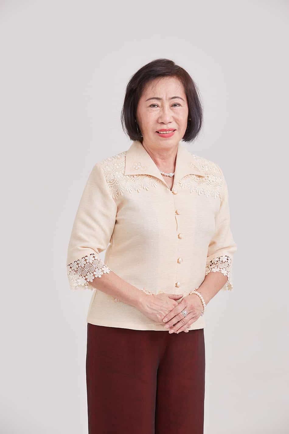 oldwomen-thaisilk-55