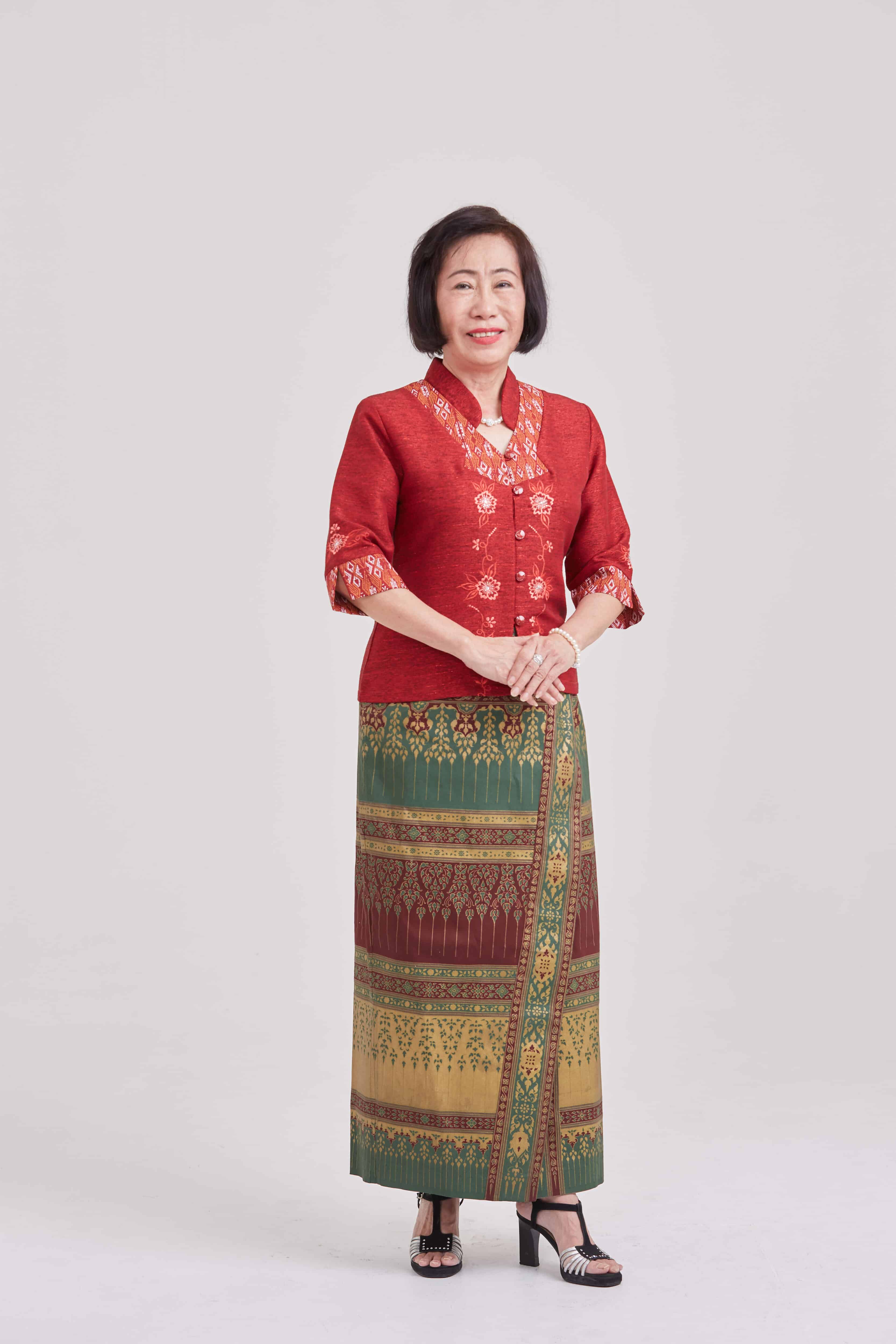 oldwomen-thaisilk-020